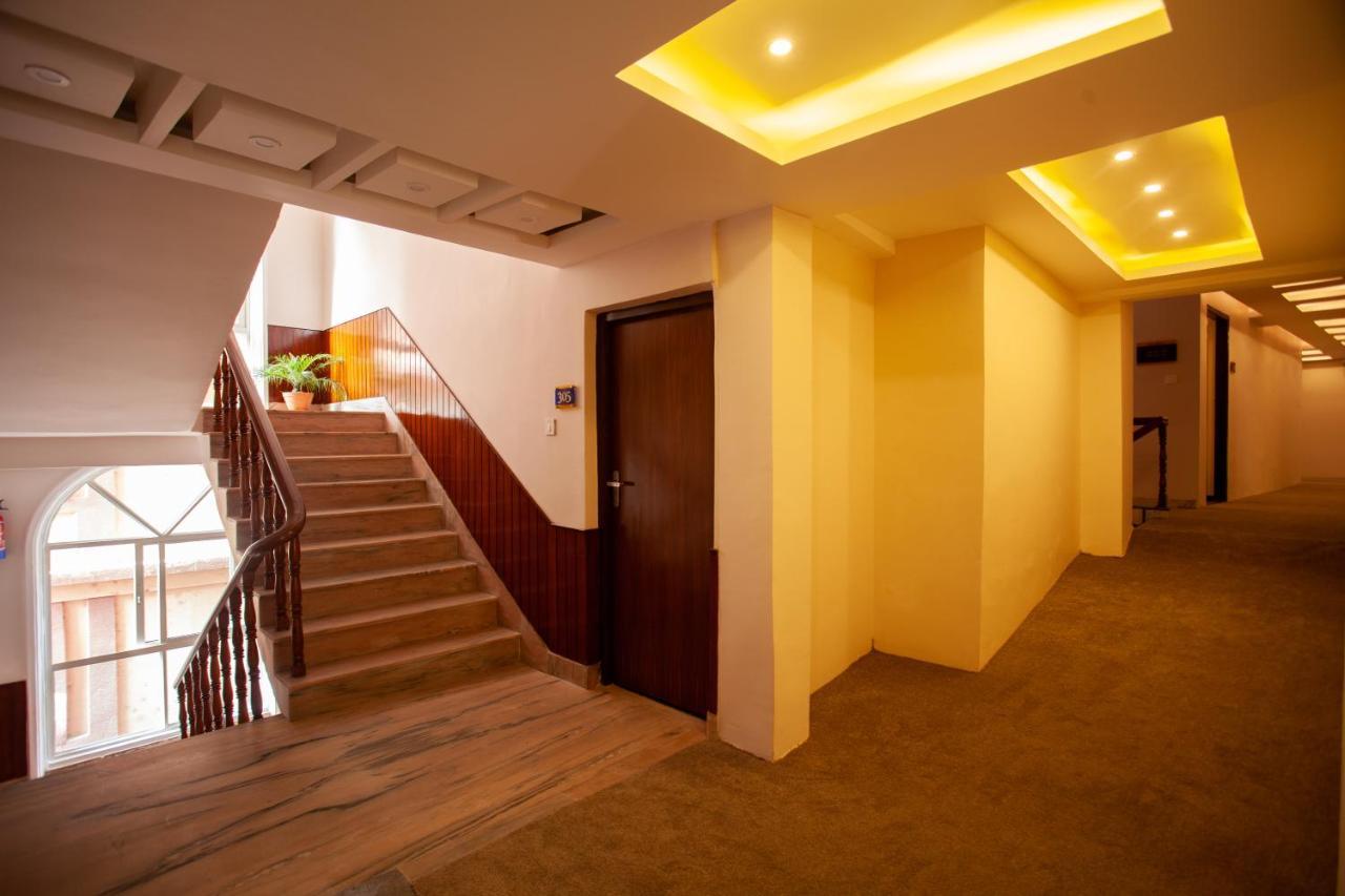 Hotel Jampa Катманду Екстер'єр фото