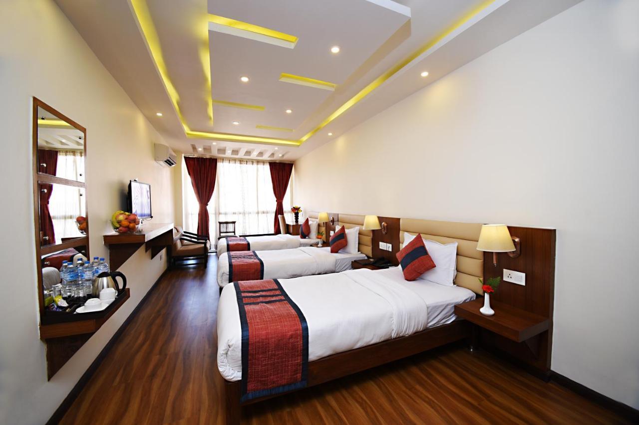 Hotel Jampa Катманду Екстер'єр фото