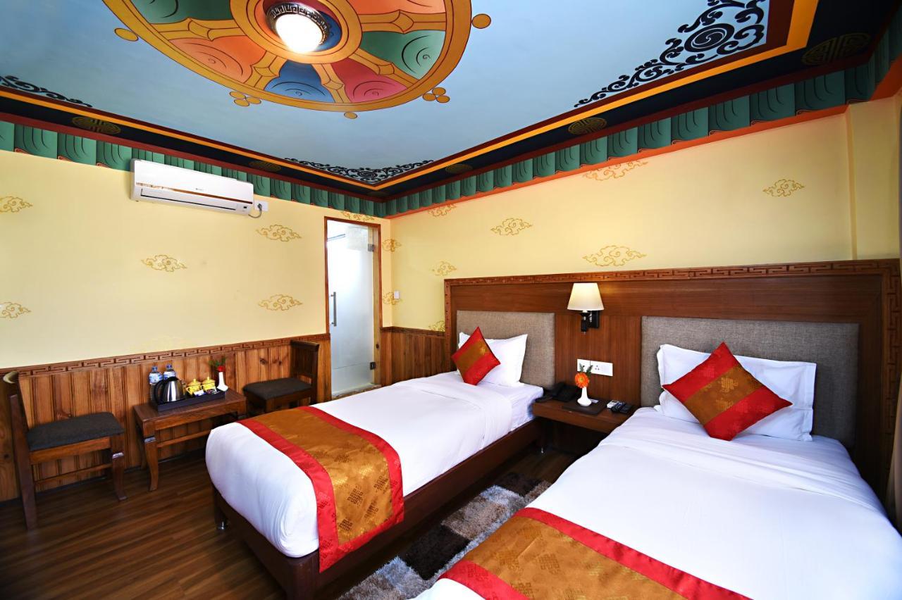 Hotel Jampa Катманду Екстер'єр фото