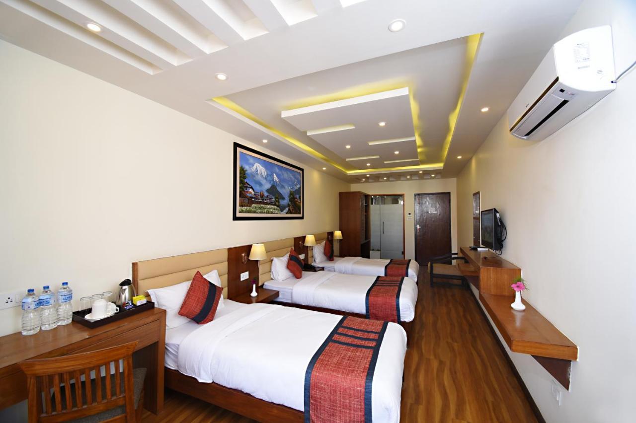Hotel Jampa Катманду Екстер'єр фото